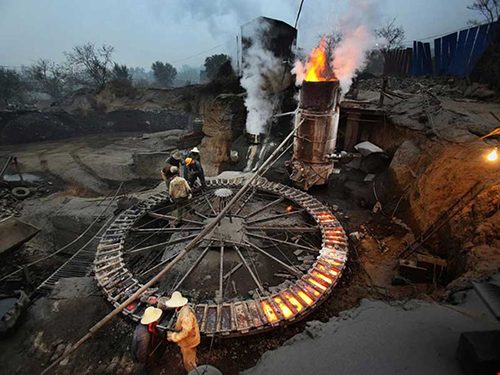 Trung Quốc “xuất khẩu ô nhiễm” bằng dự án thép